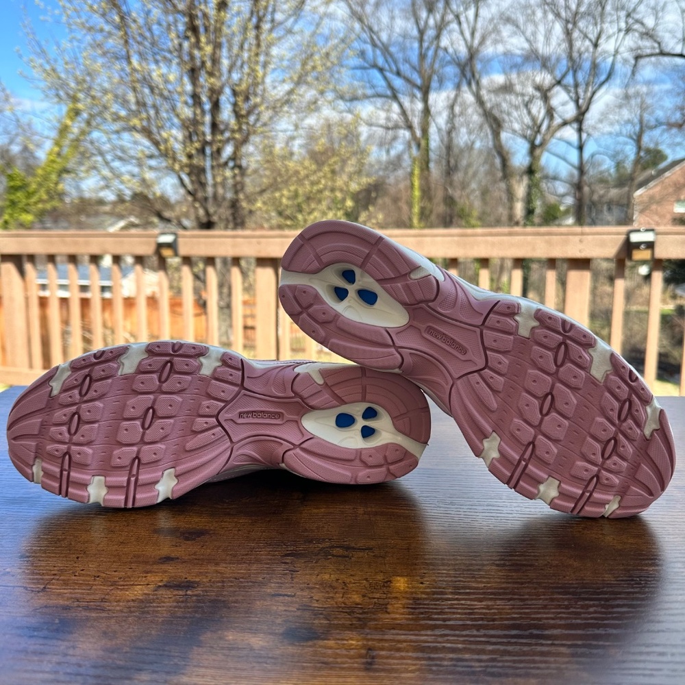 New Balance Pink and White Women's Sneakers - Picture 7 of 9